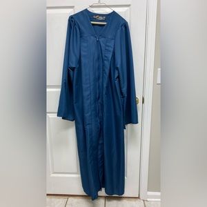 Balfour Graduation Gown